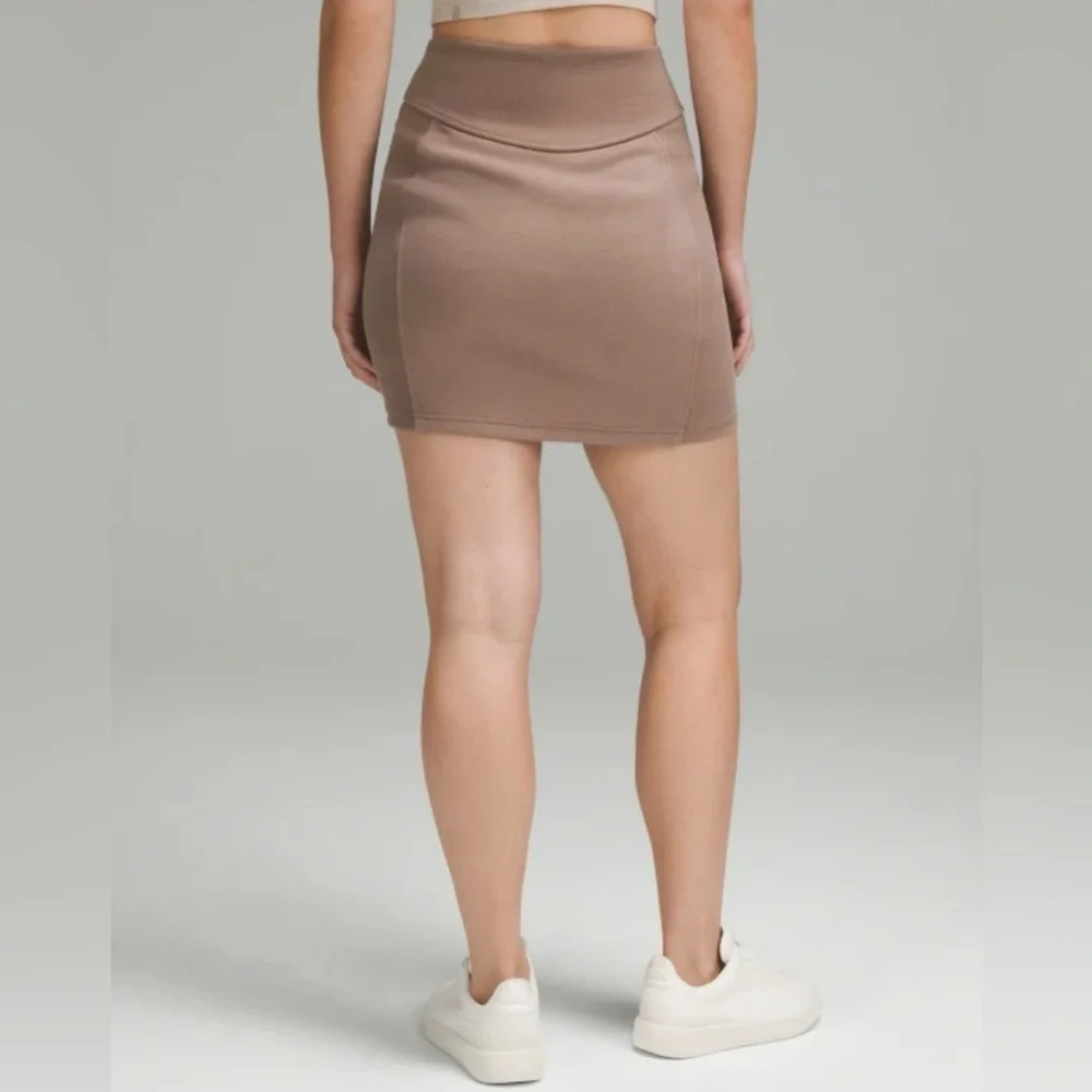 Lululemon Scuba High Rise Mini Skirt size Large Burgundy Red NWT
